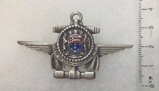 FRANCE MARINE - INSIGNE PORTE-AVIONS ARROMANCHES 1944 tout argenté