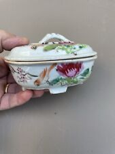Boite en porcelaine chinoise  - porcelaine de Chine à identifier.