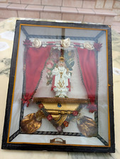 CADRE VITRINE DIORAMA EX VOTO - ENFANT JESUS DE PRAGUE - ART POPULAIRE RELIGIEUX