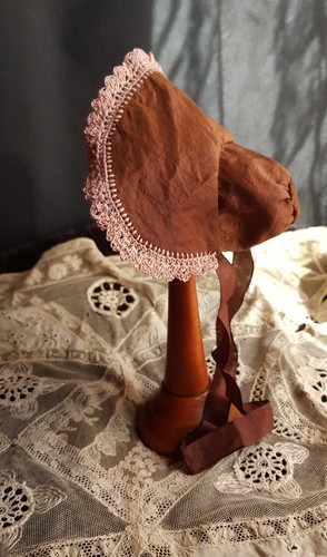 Joli chapeau poupée ancienne - joli,