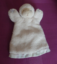 B9G / doudou marionnette mouton crème BURBERRY