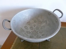 BELLE PASSOIRE EGOUTOIRE SUR