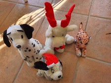 lot 4 peluches animaux 2 chiens dalmatiens - leopard - cerf - tbe