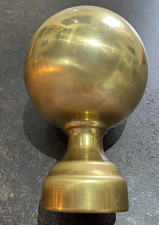 Boule d’escalier ancienne en