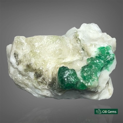 Cristal émeraude naturel - cristal,