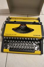 Machine à écrire Olympia Dactymétal de luxe Jaune