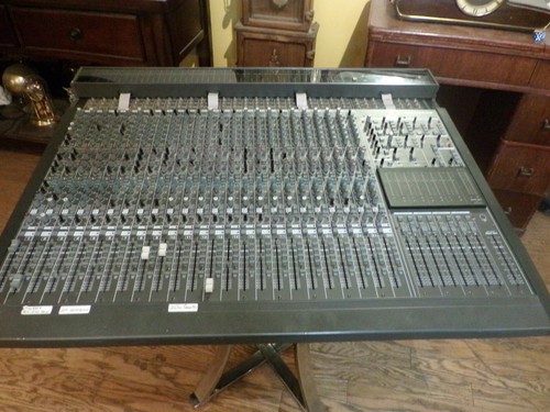 Behringer eurodesk mx8000 - mx8000, ~