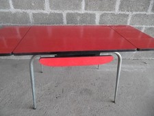 TABLE FORMICA ROUGE