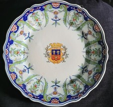 deux assiettes décor floral