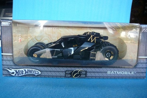 Hot wheels batmobile - 1/18,
