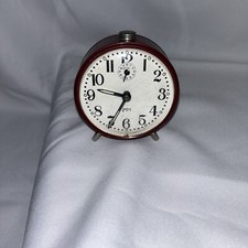 Ancien réveil métal rouge