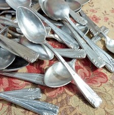  DÎNETTE ANCIENNE, COUVERT CUILLERE en MÉTAL vers 1920, Vendue à l'unité! 