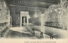 PAU le chateau salle a manger