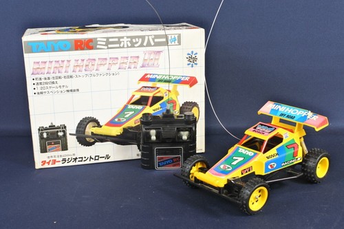 Voiture télécommandée