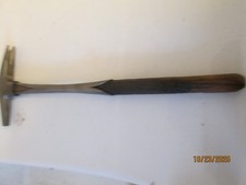 Marteau de tapissier n°1