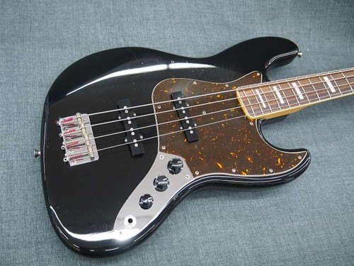 Guitare basse électrique
