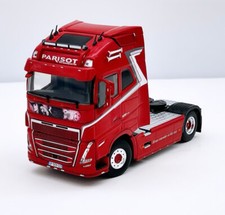 Modèles de camions Volvo FH5 globetrotter XL 4x2 "Parisot" WSI , échelle 1:50