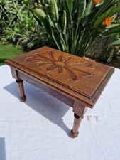 Tabouret Ancien En Bois Massif Sculpté Repose Pieds, Petit Meuble Déco Vintage.