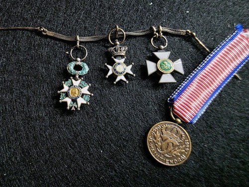 Lot medailles miniature - lot,