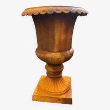 vase médicis en fonte / 77