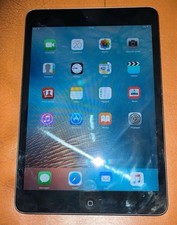 iPad Mini bleu sidérale