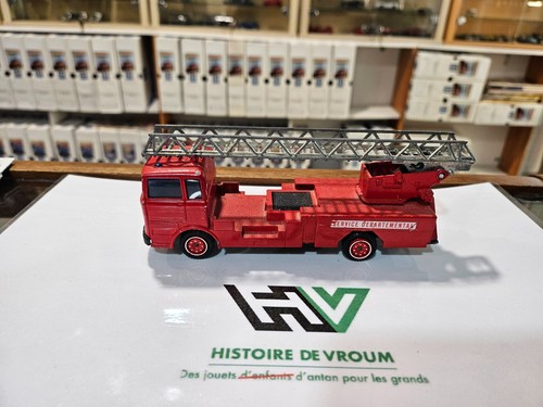 Camion pompier mercedes - camion,