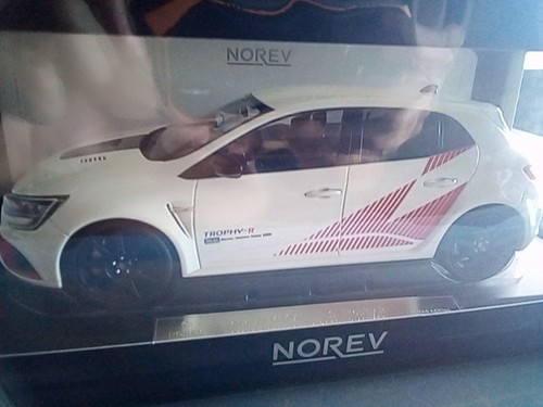 Renault mégane trophy r - renault, 4