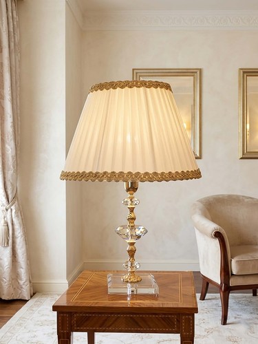 Grand luminaire classique - luminaire, en