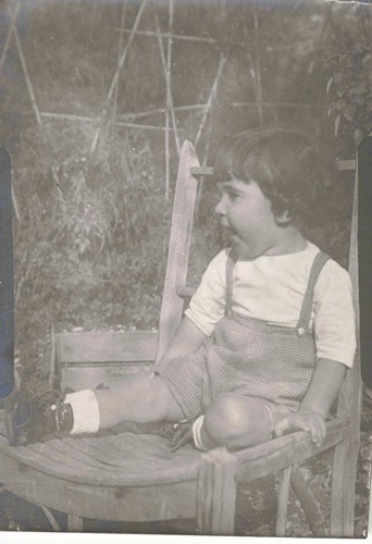 Ancienne photographie jeune - ancienne,