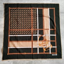 Foulard vintage vert et beige ,cheval,étrier Vintage scarf beige and green,horse