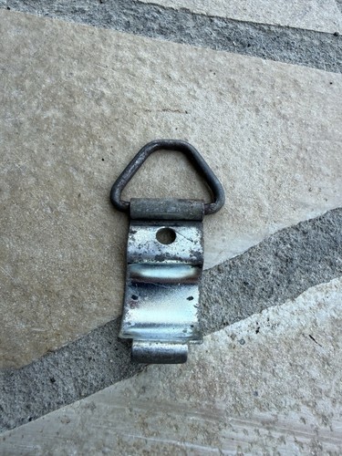 Partie attache harnais tube - attache,