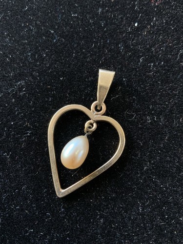 Pendentif cœur avec - , perle,