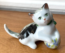 Très belle Figurine CHAT