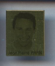 RARE PINS PIN'S .. FOOTBALL OR