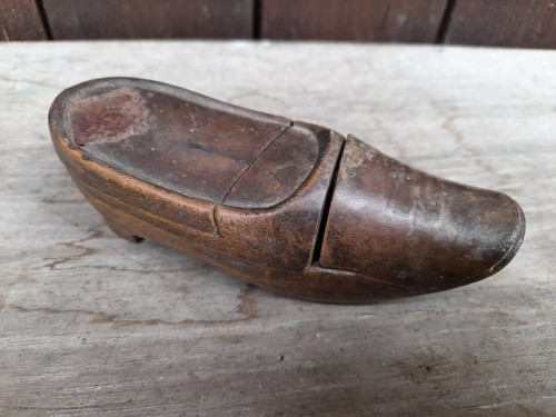 Chaussure bois miniature - miniature, à