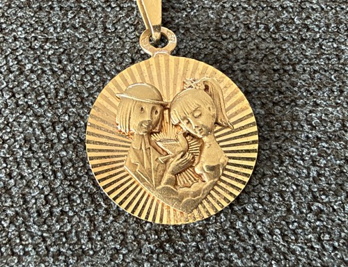 Médaille massif carats - massif, 18