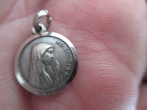 Ancienne médaille religieuse