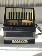 Accordéon piano akkordeon WELTMEISTER 12 basses