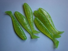 leurre souple Shad 7,5cm fluo pailleté 