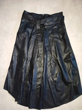 Très belle jupe noire en simili cuir, Promod, 38