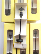 Collection Hachette Lot de Sept Lampadaires Ancien Style Anglais