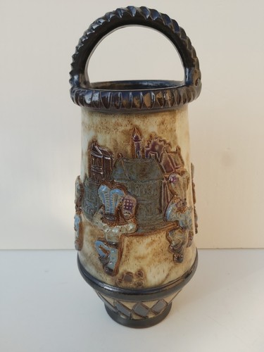 Vase avec anse signe roger - vase,