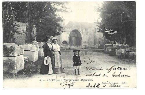 Arles arlesiennes aux - 13,