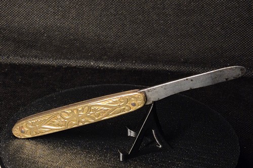 Couteau ancien pliant manche
