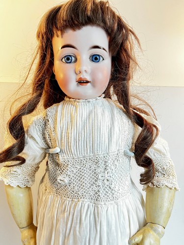 Jolie poupée ancienne - poupÉe,