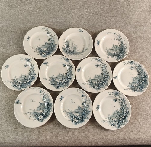 Dix assiettes plates dinette - assiettes,