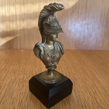 Statuette en bronze verni