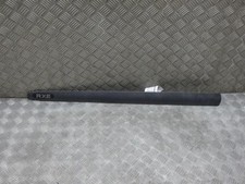 Baguette de porte avant gauche