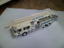 Camions pompiers USA  SMEAL-SPARTAN 105 RM  ((2015) - 1/43