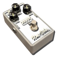 Pédale de vibrato MXR M68M